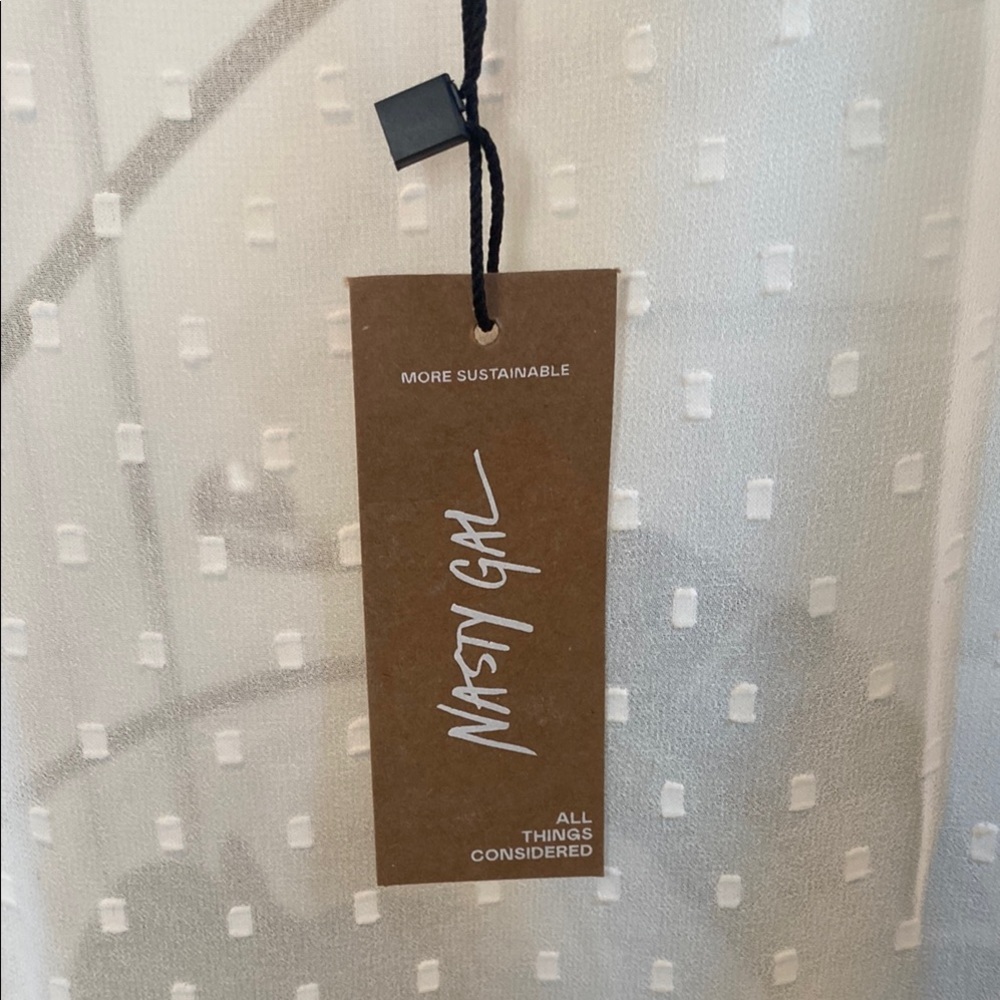 🚩 SOLD 🚩 Nasty Gal White Wrap Robe with Bishop Sleeves - Picture 4 of 7